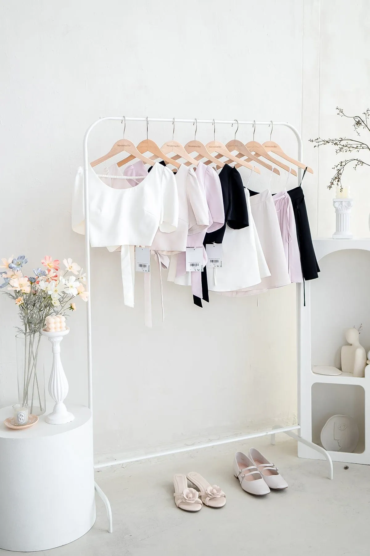 BEBE PADDED BOW OPEN BACK TOP IN OAT