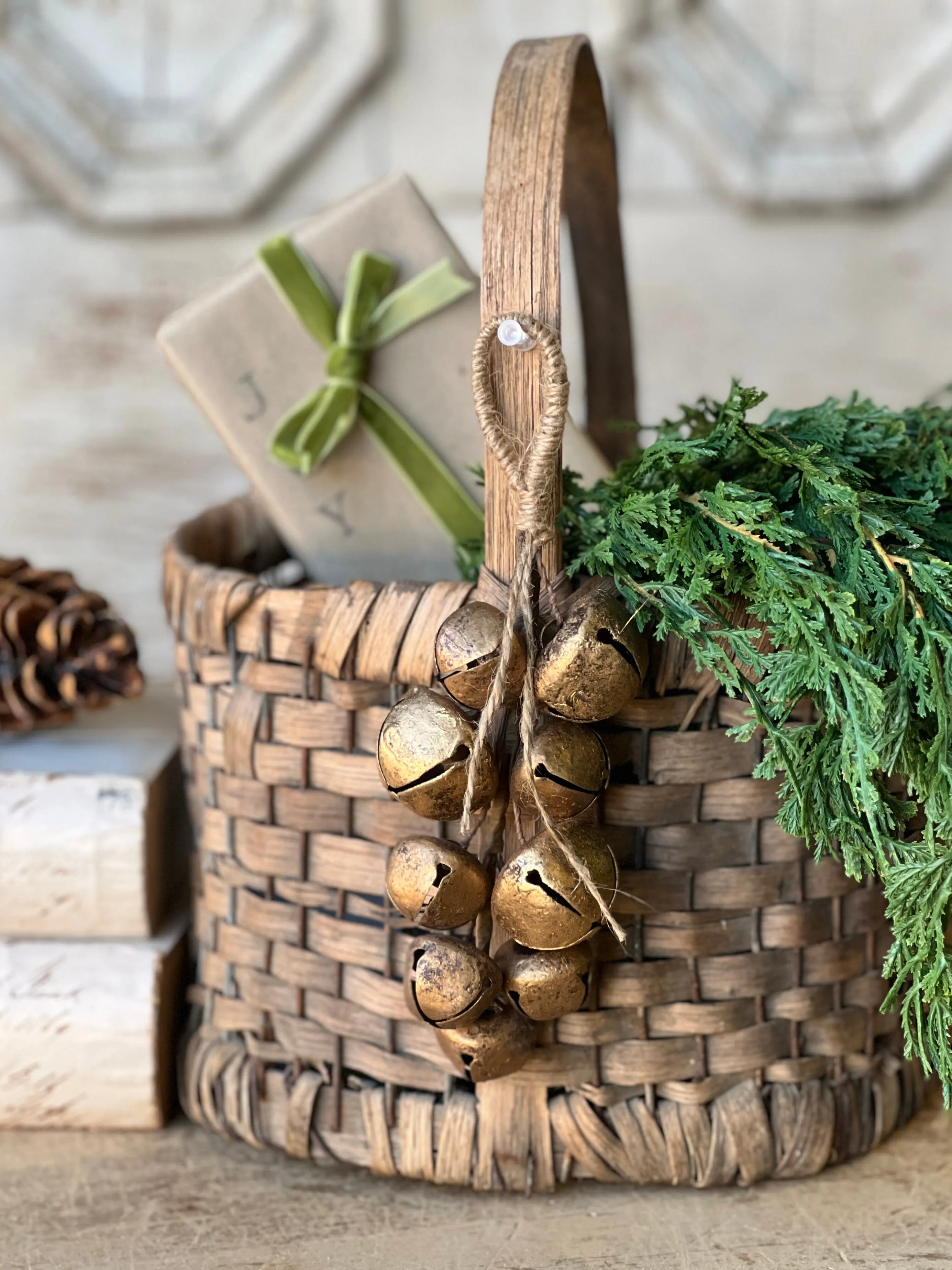 Gold Song Bell Drop | 8" | BLACK FRIDAY SALE $1.50-36  (Reg $2.45)