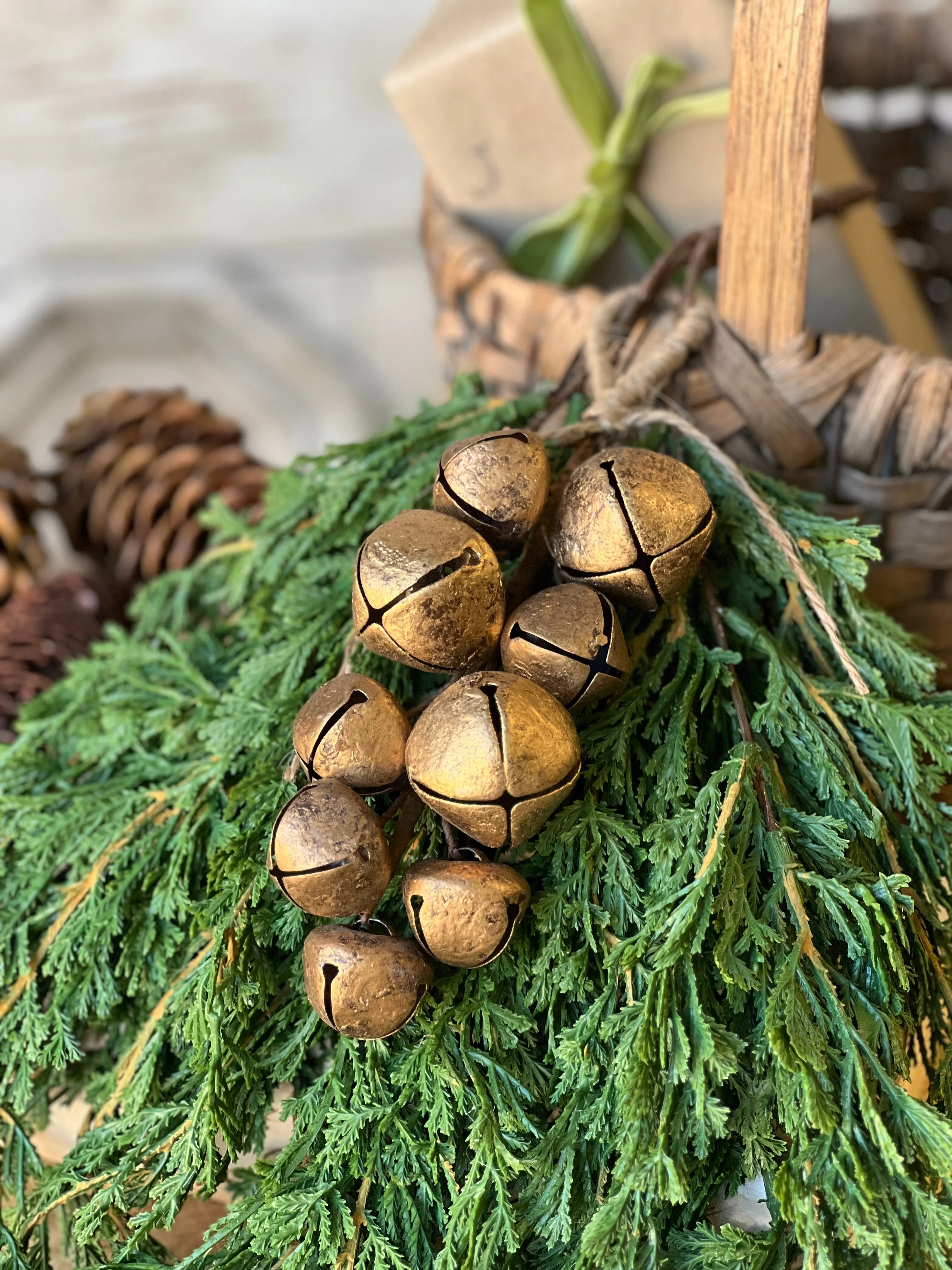 Gold Song Bell Drop | 8" | BLACK FRIDAY SALE $1.50-36  (Reg $2.45)