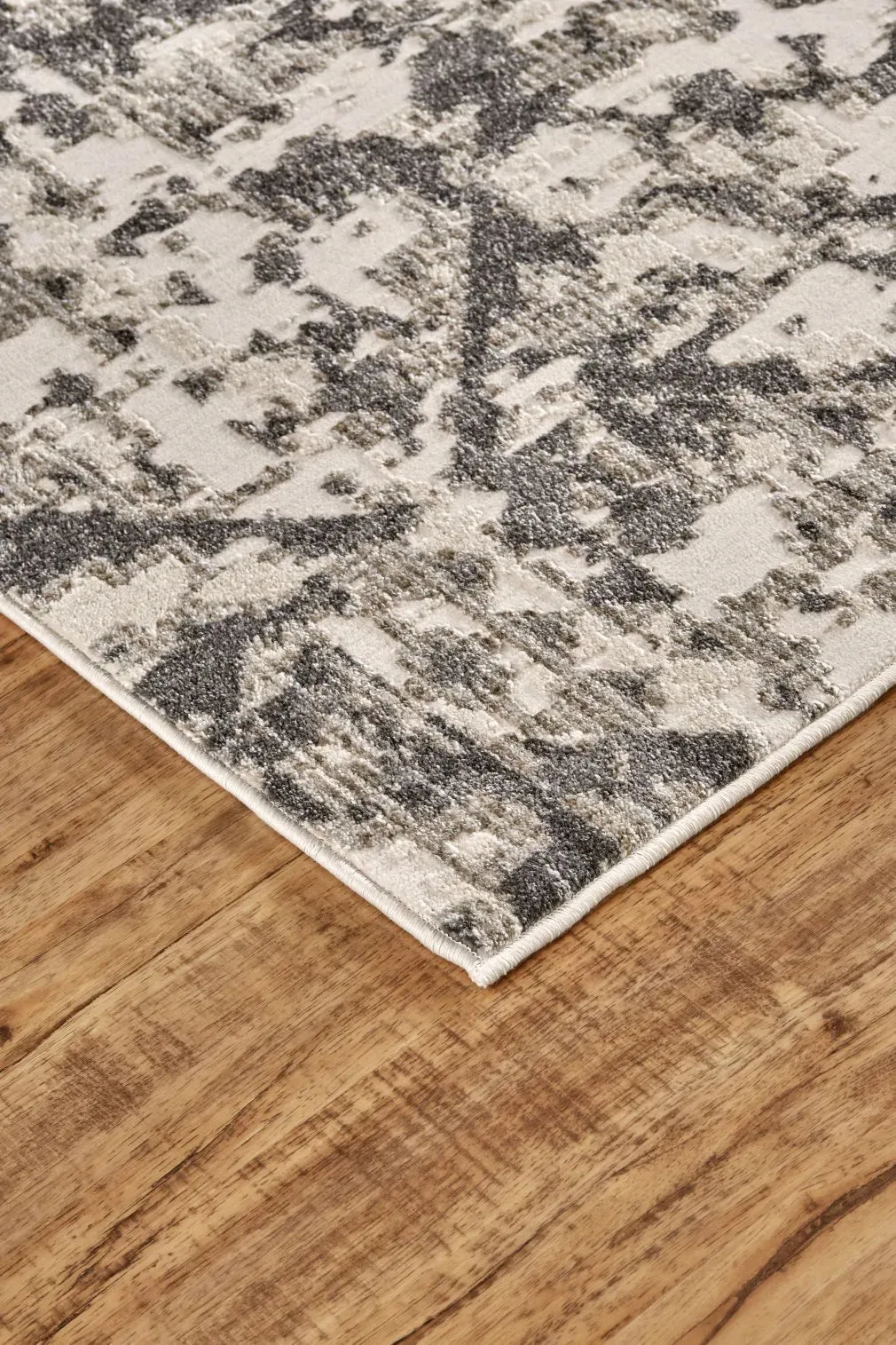 Kano 8643876F Charcoal/Ivory Rug