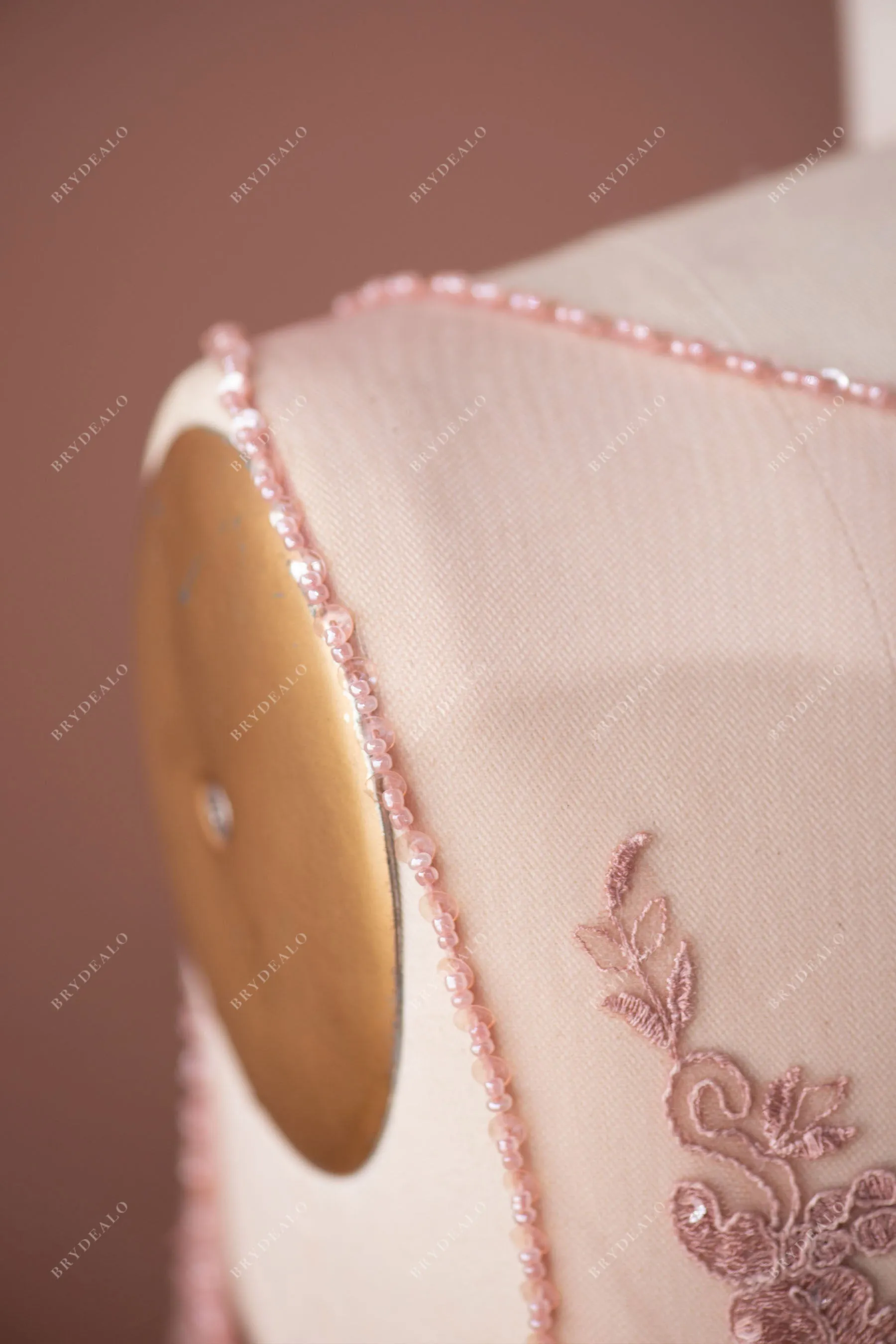 Sample Sale | Vintage Mauve Keyhole Back Lace Tulle Bridesmaid Dress